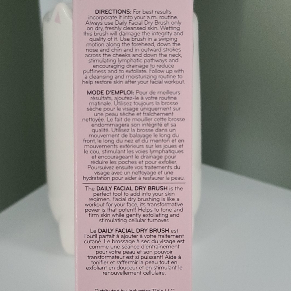 Daily Concepts Facial Dry Brush - Picture 2 of 3